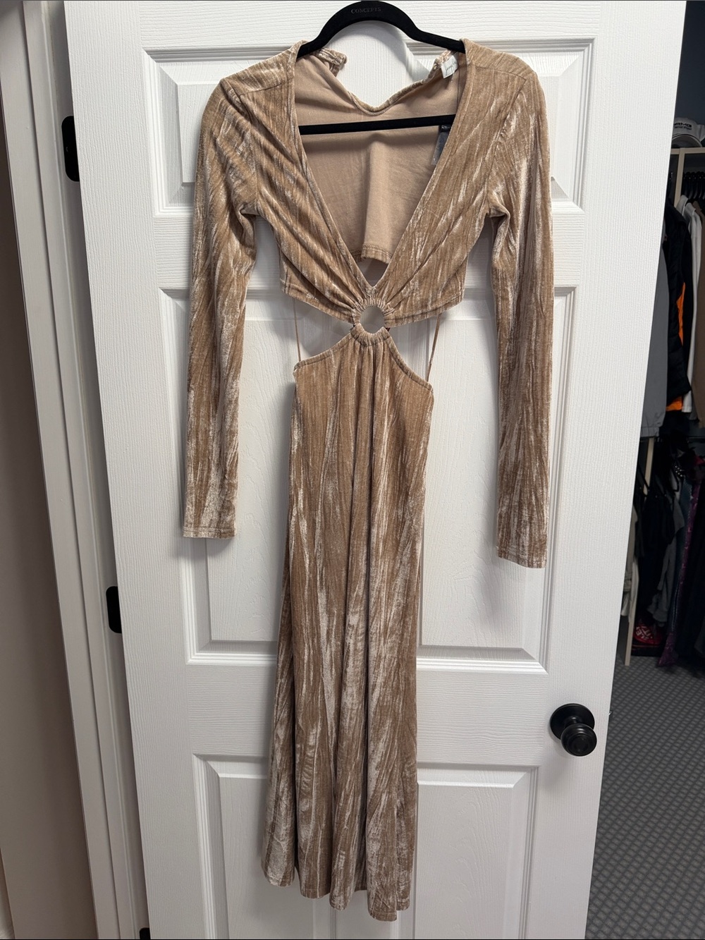 South Moon Under Champagne Beige Velvet Long-Sleeve Cutout Maxi Dress
